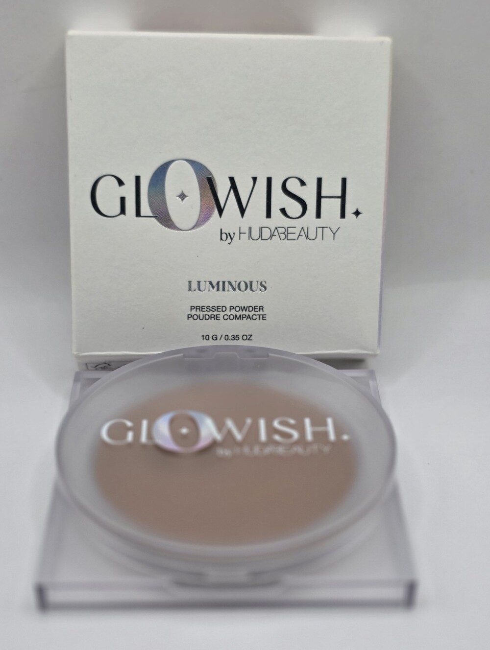 HUDA BEAUTY Glowish Luminous Pressed Powder